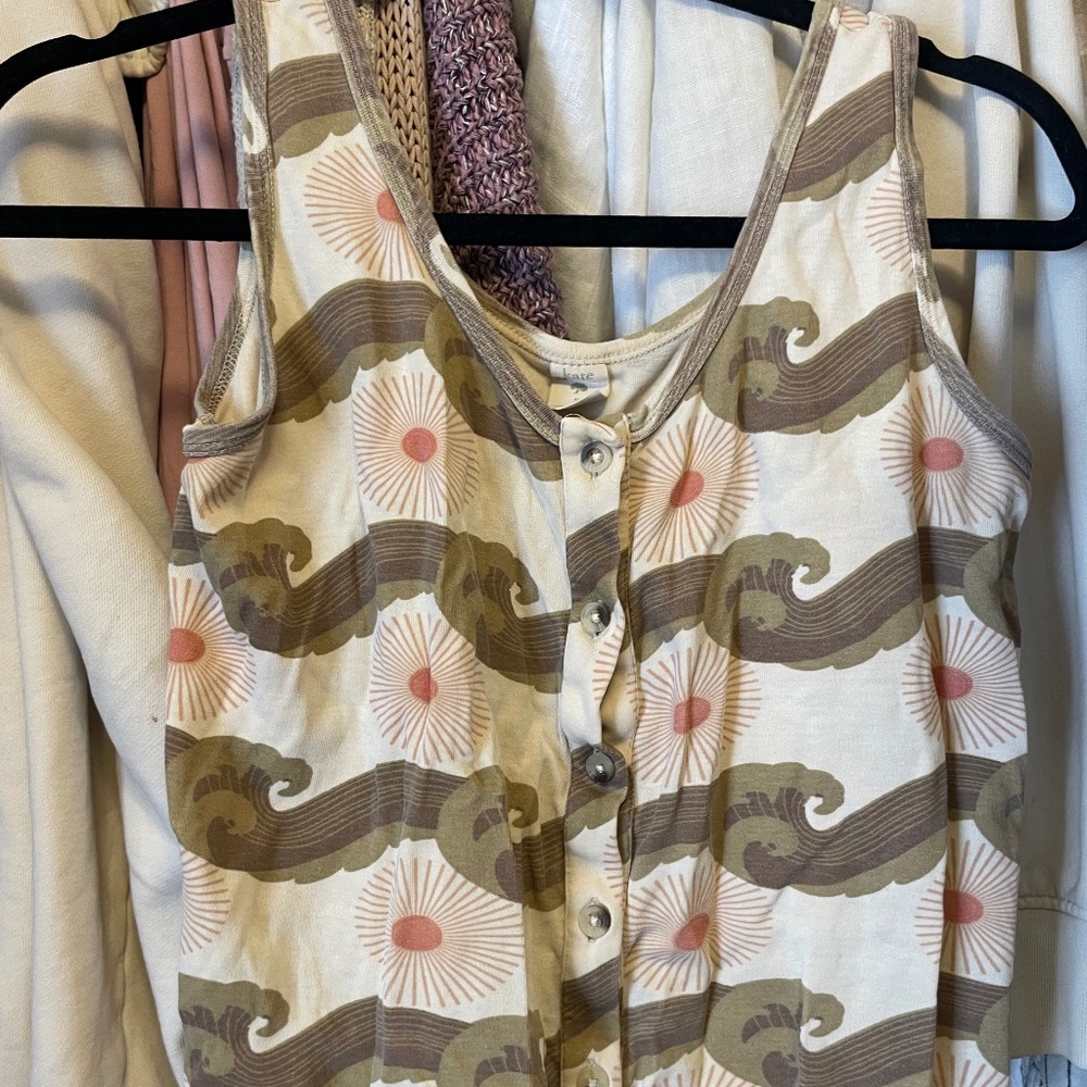 Kate Quinn Button Tank size S (wave print)